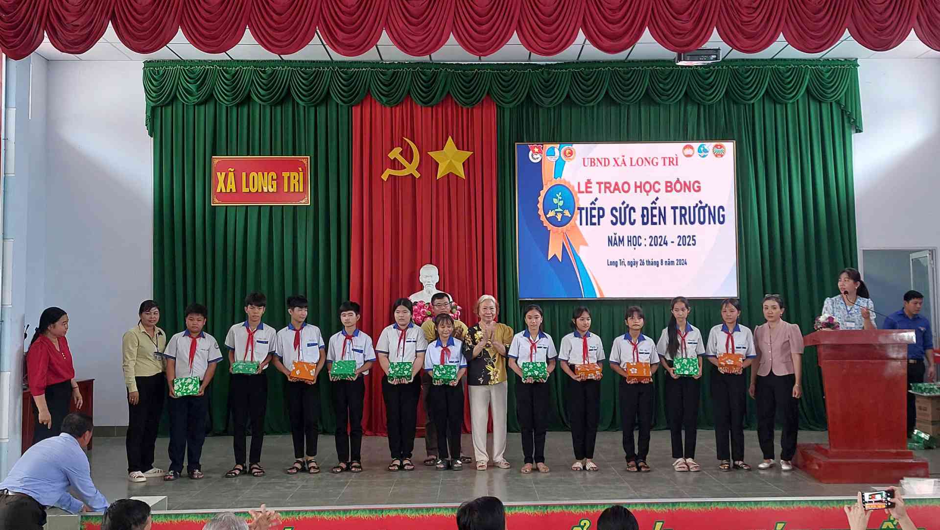 z5790051556408_933124d346804bd5148ed8dca6adf566